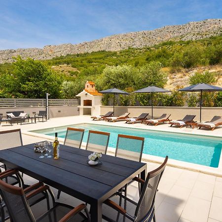 Luxury Apartment Lorena - Private Heated Pool - イェセニツェ エクステリア 写真