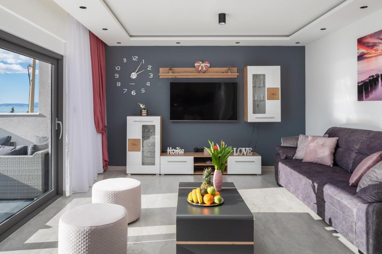 Luxury Apartment Lorena - Private Heated Pool - イェセニツェ エクステリア 写真