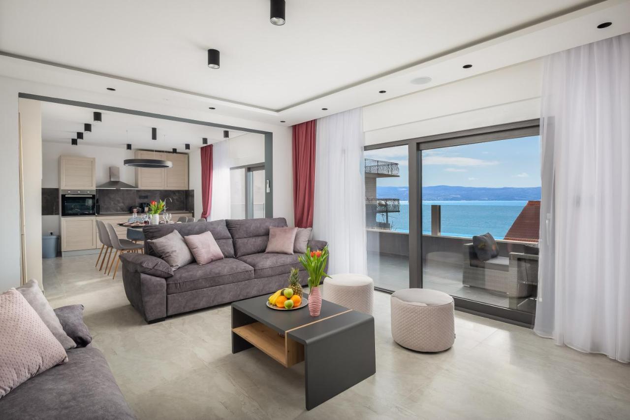Luxury Apartment Lorena - Private Heated Pool - イェセニツェ エクステリア 写真