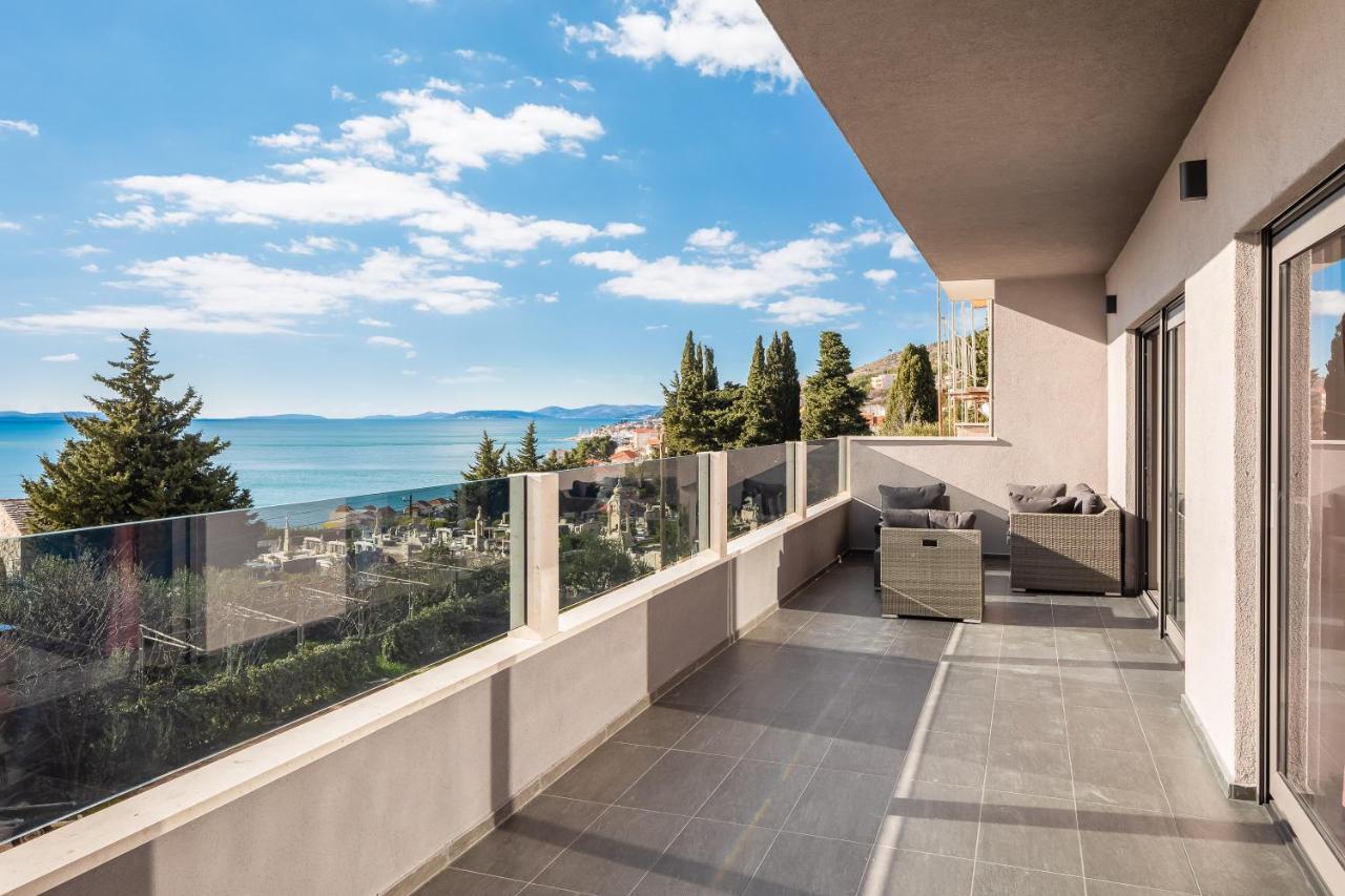 Luxury Apartment Lorena - Private Heated Pool - イェセニツェ エクステリア 写真