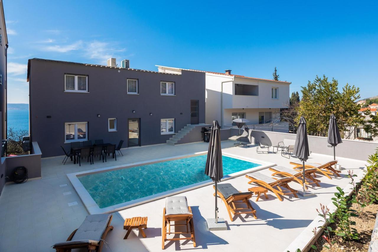 Luxury Apartment Lorena - Private Heated Pool - イェセニツェ エクステリア 写真