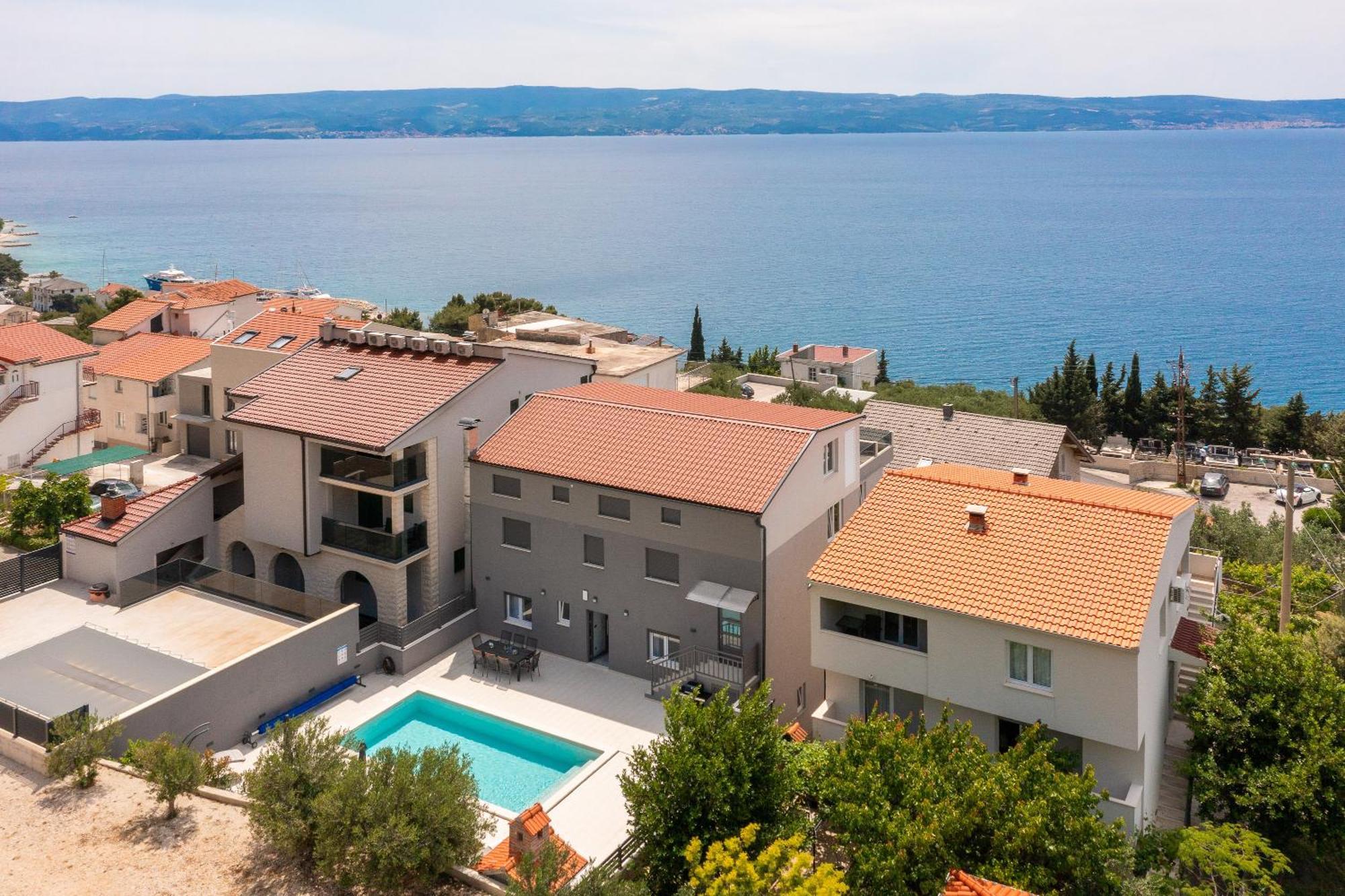 Luxury Apartment Lorena - Private Heated Pool - イェセニツェ エクステリア 写真