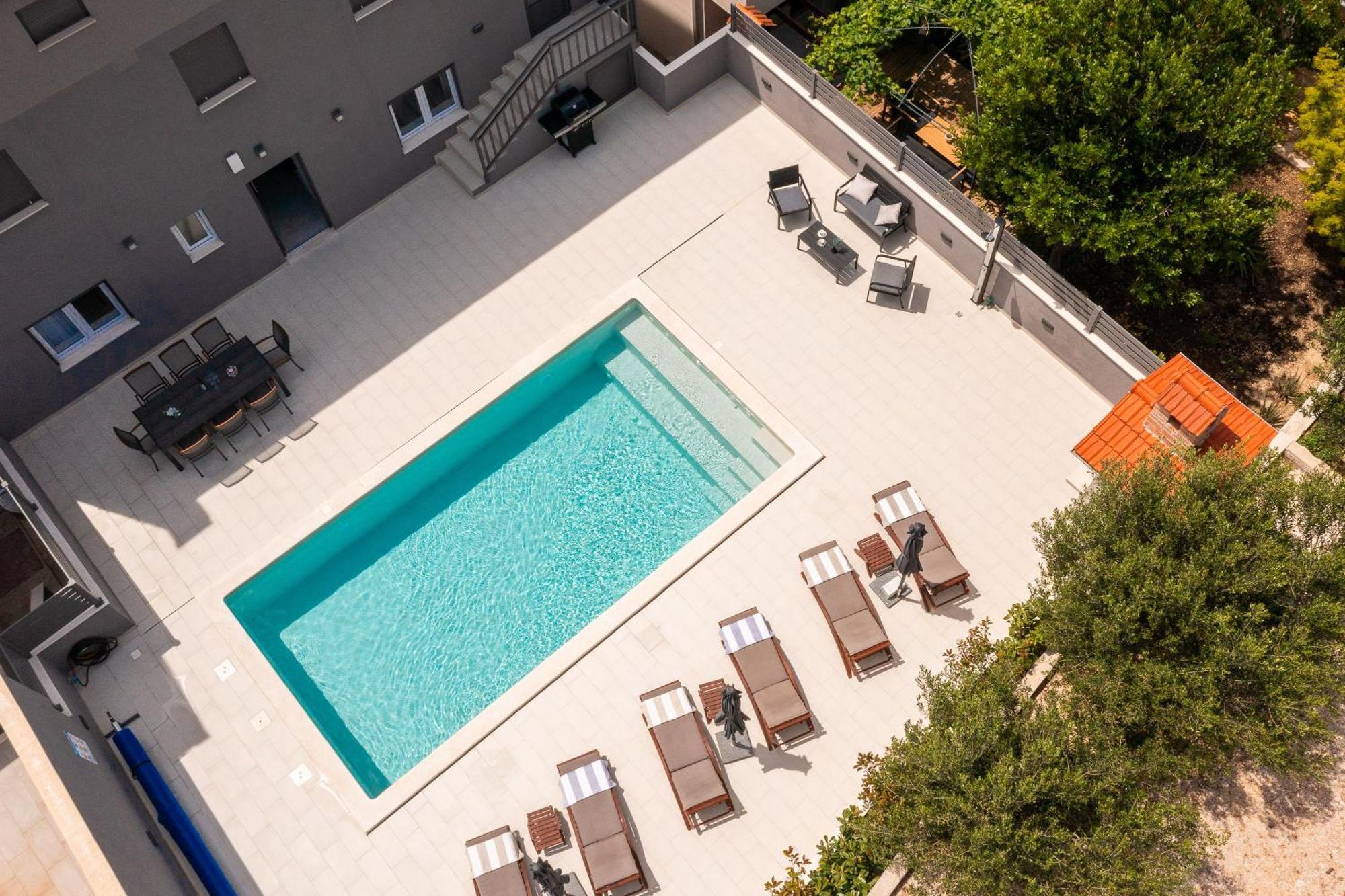 Luxury Apartment Lorena - Private Heated Pool - イェセニツェ エクステリア 写真